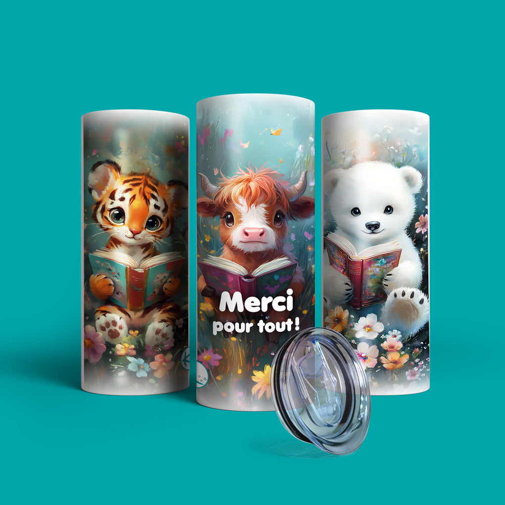 Verre en acier inoxydable Gros museaux dans les livres
