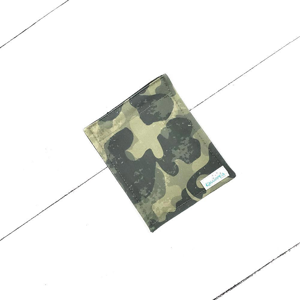 Mini rabat de Portefeuille Camo - Kassiopeia par la Bohème - Sac à main interchangeable fait au Québec