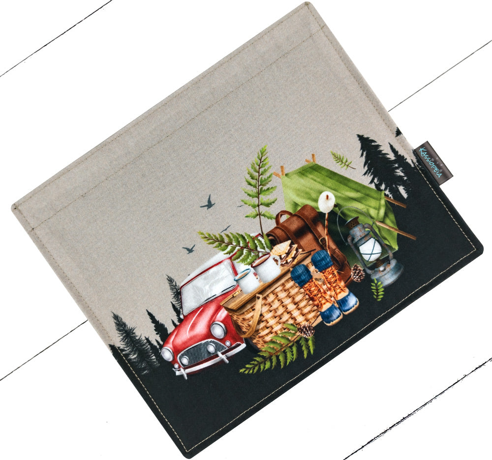 Le sac à main parfait pour les amoureux du camping! Dans les bois: un rabat interchangeable pour votre sac à main Kassiopeia.