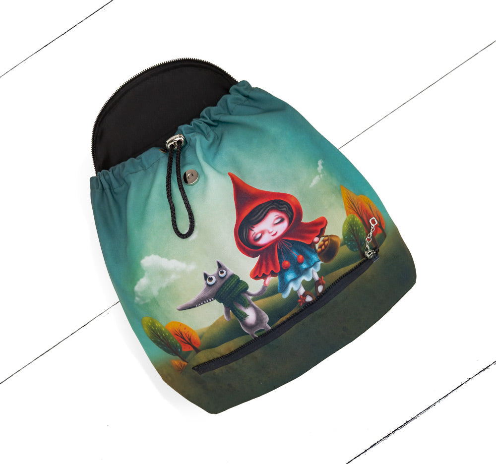 Pochette interchangeable sous le thème du chaperon rouge. Pour les sacs à dos Coachella par Kassiopeia.