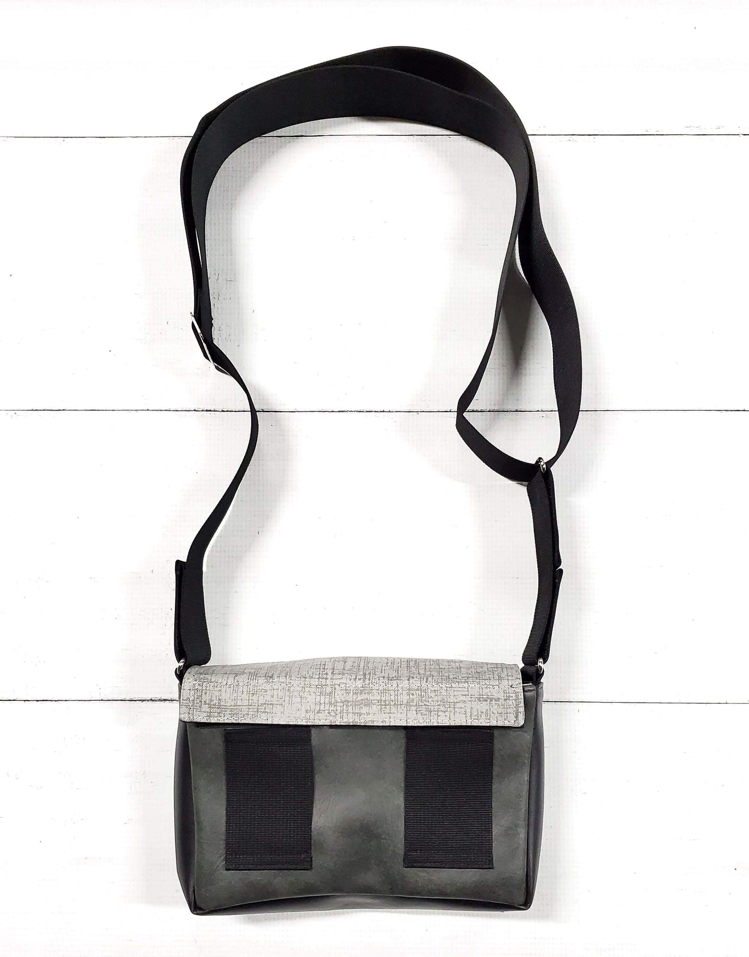 Base - 8" BananOurse Charcoal (Sac banane transformable) - Kassiopeia par la Bohème - Sac à main interchangeable fait au Québec